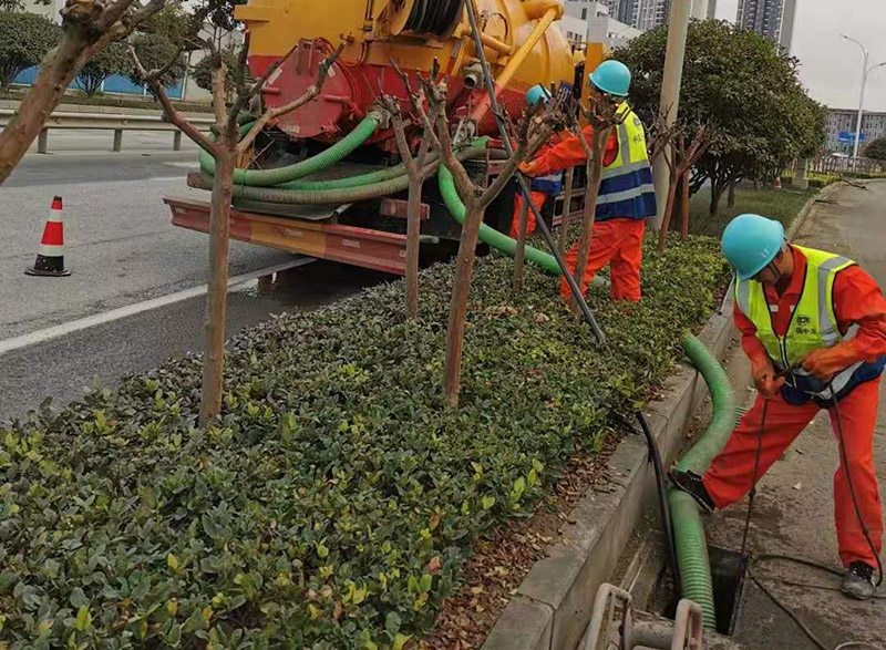 马湾镇市政管道清淤
